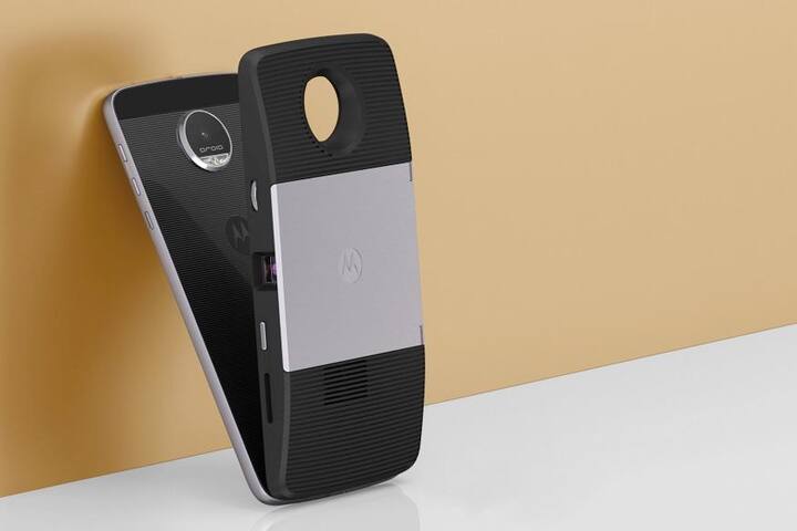 यासोबतच कंपनीनं मोटो मोड्स देखील लाँच केलं आहे. 