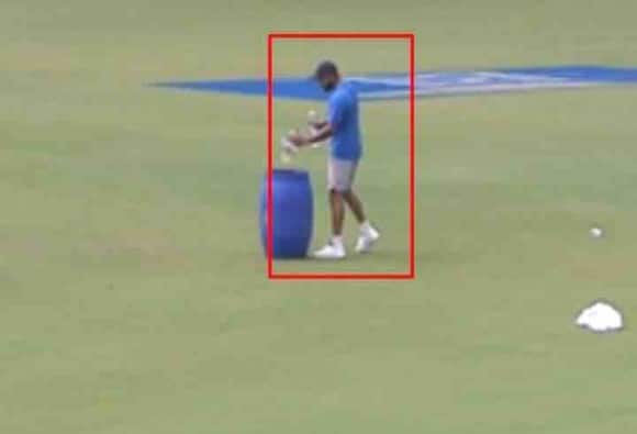 मैदानावर कर्णधार विराट कोहलीचा अनोखा 'क्लीन स्वीप'