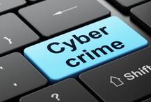 \'ते\' चॅटिंग महागात पडलं, ऑनलाईन 4 लाख लुटले!