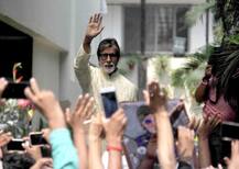 बिग बींनी चाहत्यांसोबत साजरा केला 74 वा वाढदिवस