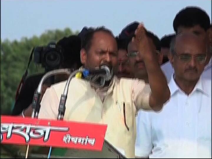 'राजकारणात खिशात दमडी नसताना मी बलाढ्य शक्तींना पुरून उरलो. ते माझ्या ग्रामीण लोकांच्या वावरातून व भ्रष्टाचाराविरुद्ध लढ्यातून शक्य झाले.'