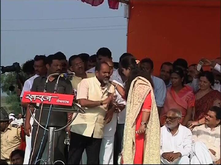 जानकरांच्या वक्तव्याविरोधात राष्ट्रवादीचे कार्यकर्ते आक्रमक झाले होते.