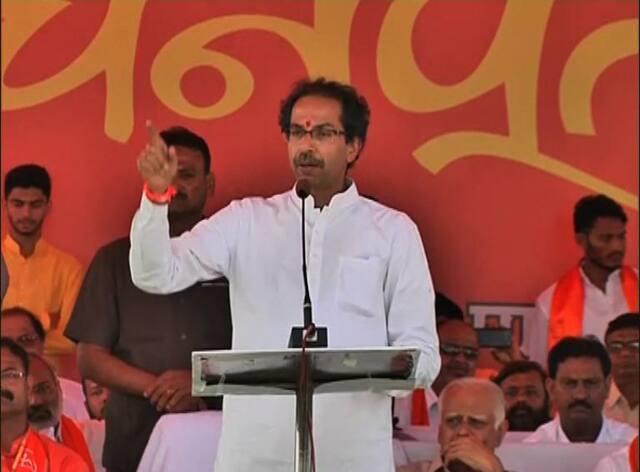 'त्या'ऐवजी आरक्षण द्यायचं होतं, उद्धव ठाकरेंचा पवारांवर हल्लाबोल