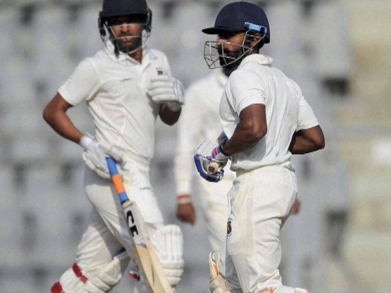 रणजीत महाराष्ट्राच्या स्वप्निल-अंकितची विक्रमी भागीदारी Ranji Trophy 2016 Maharashtra Dominate Delhi With Swapnil Gugale Ankit Bawne Stand रणजीत महाराष्ट्राच्या स्वप्निल-अंकितची विक्रमी भागीदारी