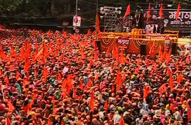 Maratha Silent Morcha At Mumbai मराठा क्रांती मूक मोर्चा मुंबईत मौन सोडणार, 6 नोव्हेंबरला बाईक रॅली
