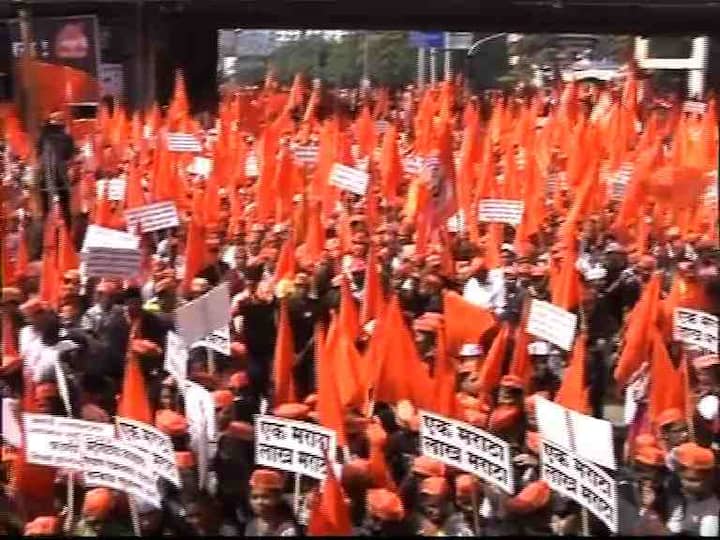 मराठा समाजातील तरुण या मोर्चात मोठ्या प्रमाणावर सहभागी झाले होते.