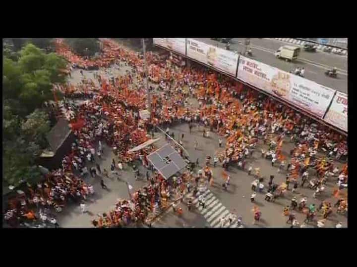 तीन हात नाक्यावर मराठा क्रांती मूक मोर्चाची गर्दी पाहायला मिळाली.
