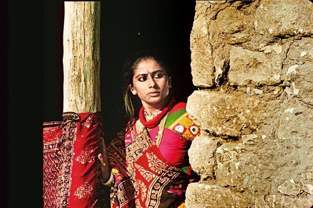 Smita Patil used to change completely as soon as the camera was on, had created a different identity in her short life