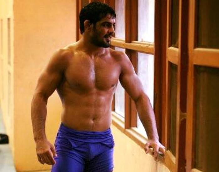 तो म्हणाला की, ''मी हौशी (अमॅच्यूअर) कुस्ती सोडली असा याचा अर्थ होत नाही. कारण मला कुस्तीचा सराव कायम ठेवण्यासाठी इतर पर्यायही हताळायचे आहेत.'' रमण रहेजांची कंपनी सुपर स्पोर्टस सुशीलचा व्यवसाय पाहते. सुशील कुमारच्या WWE मधील सहभागासंबंधी ते म्हणाले की, ''WWE ने गेल्या काही काळापासून भारतातील आपला विस्तार वाढवण्याच्या दृष्टीने प्रयत्न सुरु केले आहेत. यासंदर्भातच सुशील कुमारची गेल्या चार महिन्यांपासून सुशील कुमारसोबत चर्चा सुरु आहे.''