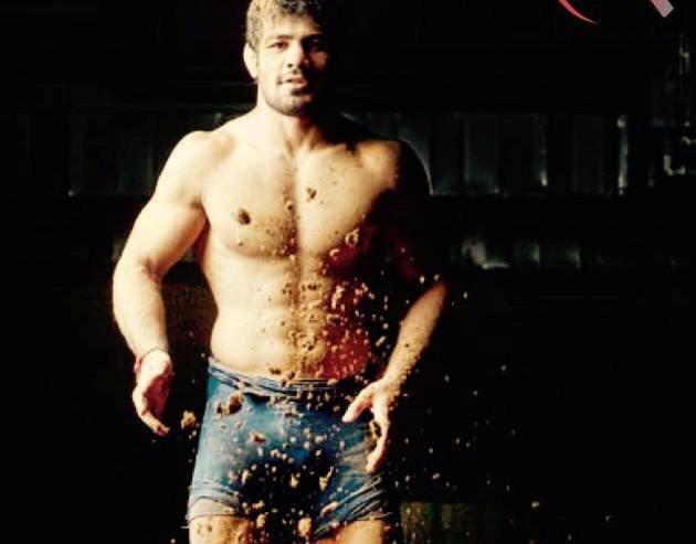 या संदर्भातील माहिती देताना सुशील कुमार म्हणाला की, ''माझी नुकतीच WWE च्या टॅलेंट डेव्हलपमेंट प्रमुखांशी भेट झाली. मला कुस्तीचा सराव सुरुच ठेवायचा असल्याने या भेटीनंतर माझ्यासमोर अनेक पर्याय उपलब्ध आहेत.'' याचाच अर्थ हौशी कुस्तीला 'गुडबाय' करणं होतो का? असं विचारलं असता त्याने याला स्पष्ट नकार दिला.