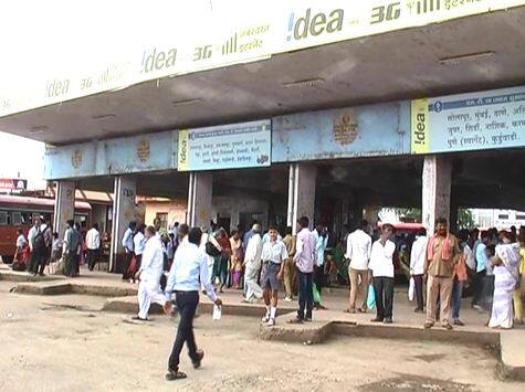 मुंबईत एसटी कर्मचाऱ्यांचा 9 फेब्रुवारीला सहकुटुंब आक्रोश मोर्चा