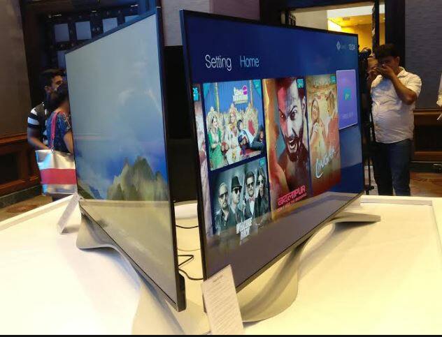 एवढंच नव्हे तर LeEco आपल्या टीव्ही, इअरफोनवर देखील बरीच सूट देत आहे. 