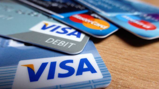 त्यामुळे तुम्ही ऑनलाईन शॉपिंग करताना OTP चा ऑप्शनच निवडावा. या ऑप्शन निवडल्यानंतर तुमच्या मोबाईल नंबरवर चार अंकी OTP नंबर येईल. याच्या माध्यमातून तुम्ही ऑनलाईन शॉपिंग अतिशय सुरक्षितपणे करु शकाल. ऑनलाईन शॉपिंगसाठी OTP चा ऑप्शन सर्वात सुरक्षित आहे.