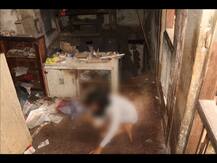 मनोरुग्ण भावंडांना वडिलांनी 9 वर्षे घरात डांबून ठेवलं!