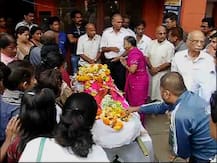 अभिनेत्री अश्विनी एकबोटे यांच्या पार्थिवावर अंत्यसंस्कार