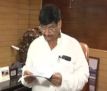 उत्तर प्रदेशमध्ये शिवपाल यादवांसहित चार मंत्र्यांची मंत्रीमंडळातून हकालपट्टी