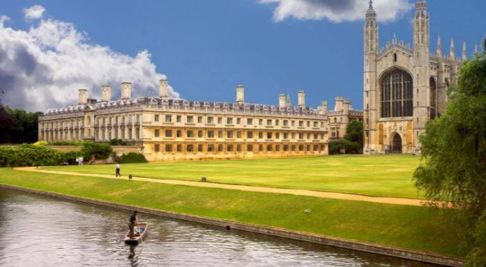 Cambridge विद्यापीठाचा चौथा क्रमांक लागतो.