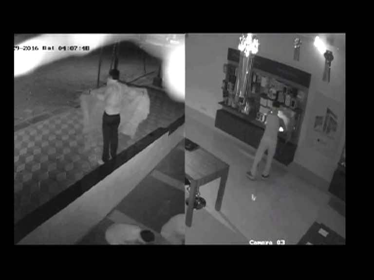 60 Iphone Stolen In Kolhapur कोल्हापुरात आय पॅलेसमध्ये चोरी, 60 आयफोन लंपास