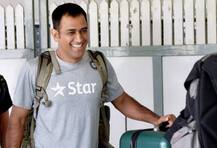 जाहिरात जगतात धोनीच्या कमाईत 47%नी घट, तरीही अव्वल!