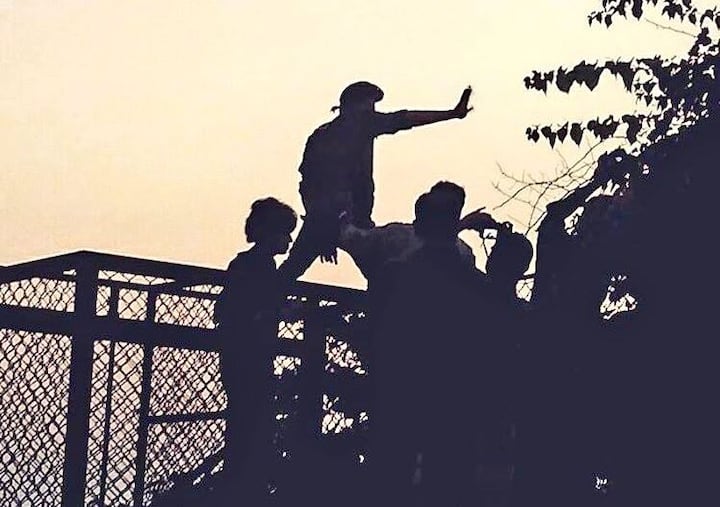 शाहरुखच्या वाढदिवसानिमित्त चाहत्यांचा शुभेच्छा