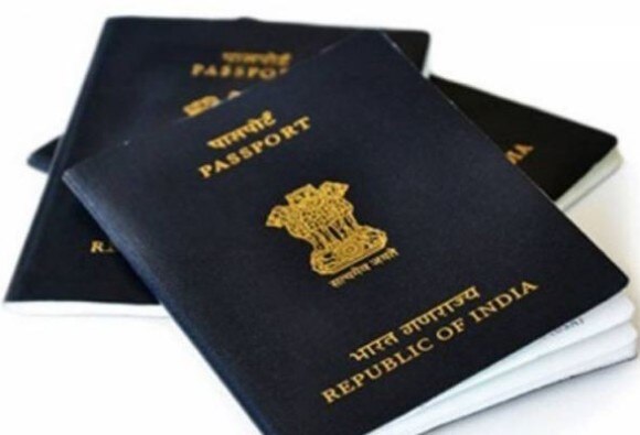 Sushma Swaraj Announces 10 Percent Reduction In Passport Fee पासपोर्टसंबंधी सुषमा स्वराजांकडून मोठी घोषणा