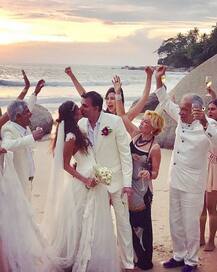 बॉलिवूड अभिनेत्री लिजा हेडनचं बीच वेडिंग