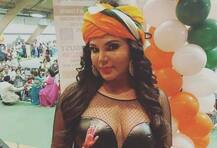 ड्रेसवर मोदी, राखी सावंतवर गुन्हा