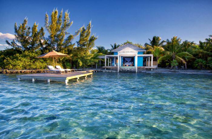 Belize मध्य अमेरिकेच्या पूर्व किनाऱ्यावर असलेल्या निसर्गरम्य ठिकाण 