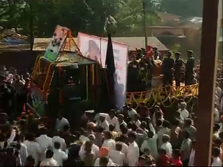 राजेंद्र तुपारेंच्या अंत्यदर्शनासाठी कोल्हापूरचे पालकमंत्री चंद्रकांतदादा पाटील, चंदगडच्या आमदार संध्यादेवी कुपेकर, आमदार अमल महाडिक, जिल्हाधिकारी डॉ. अमित सैनी, पोलीस अधीक्षक प्रदीप देशपांडे उपस्थित होते.