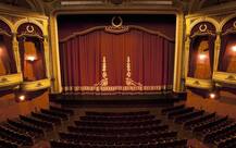 500-1000 च्या नोटा रद्द केल्याने नाट्यगृहं-थिएटरही \'व्हेंटिलेटर\'वर