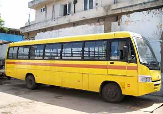 School Bus Fees May Hike By 400 Rupees From Next Year स्कूल बसच्या फीमध्ये चारशे रुपयांपर्यंत वाढ होण्याची शक्यता
