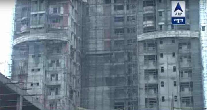 सर्वात आधी दोन पेक्षा जास्त घरांबाबत जाणून घेऊयात. 2 पेक्षा जास्त घरं नसावीत हा मेसेज निनावी संपत्तीशी निगडीत मुद्दा आहे. पंतप्रधान मोदींनी स्पष्ट केलं आहे की. पुढीला निशाणा निनावी संपत्ती बाळगणाऱ्यांवर असणार आहे. 