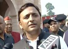 काळ्या पैशांचा अर्थव्यवस्थेला हातभार, अखिलेश यादवांचं वादग्रस्त विधान