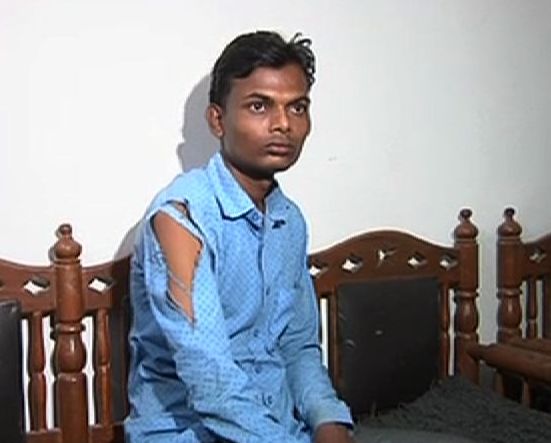 \'सीट बेल्ट का लावलं नाही?\' प्रश्न विचारणाऱ्या तरुणाला पोलिसांकडून मारहाण