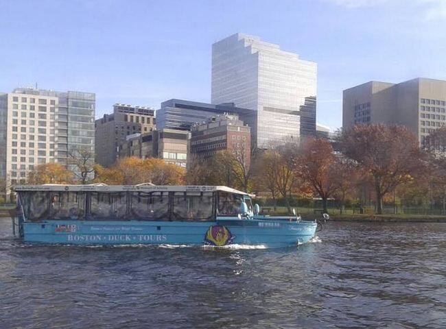 बोस्टन टी पार्टी आणि चाय पे चर्चा