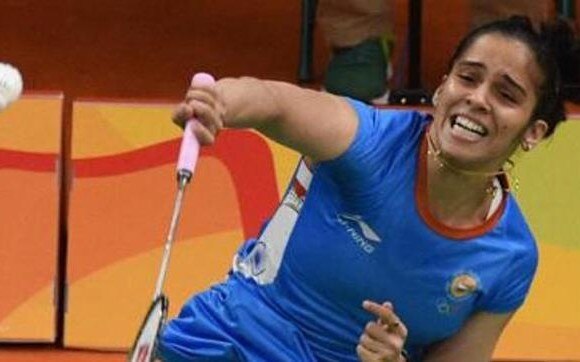 Saina Nehwal Loses In Round 1 Pv Sindhu Advances In China Open Badminton चायना ओपन : सायनाचा पराभव, सिंधूची विजयी सलमी