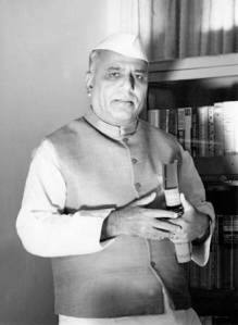 बुकशेल्फ : लेनिन, यशवंतराव आणि जॉन रीड्सचं पुस्तक