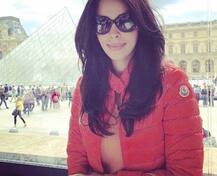 मल्लिका शेरावतवर पॅरिसमध्ये हल्ला