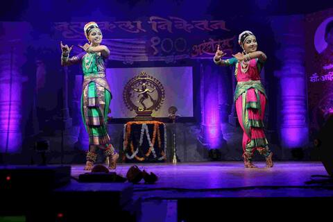 नृत्यकला निकेतनचं शतकमहोत्सवी अरंगेत्रम नृत्यकला निकेतनचं शतकमहोत्सवी अरंगेत्रम