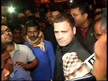 राहुल गांधी भल्या पहाटे एटीएमच्या रांगेत