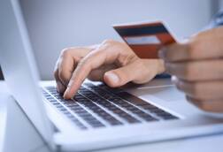 नोटबंदीच्या निर्णयानंतर ऑनलाईन कंपन्या मालामाल