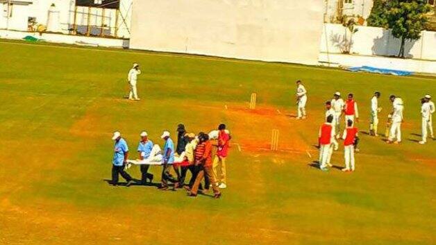 डोक्यात चेंडू लागल्यानं रणजी खेळाडू जखमी, रुग्णालयात दाखल