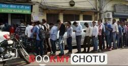 एटीएमबाहेर रांगा लावण्यासाठी 'बुकमायछोटू.कॉम'चा आधार