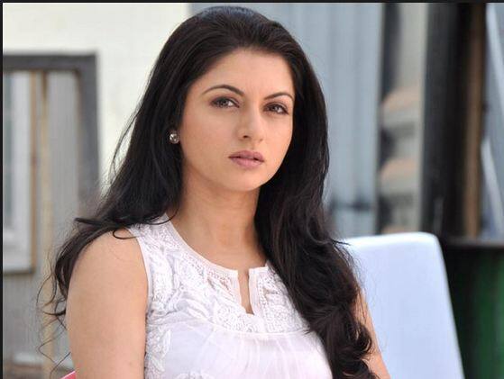 गुंगी देऊन भाग्यश्रीच्या कुटुंबाची 25 लाखांना लूट, आरोपीला तुरुंगवास Servant Who Drugged Looted Bhagyashrees In Laws Convicted गुंगी देऊन भाग्यश्रीच्या कुटुंबाची 25 लाखांना लूट, आरोपीला तुरुंगवास