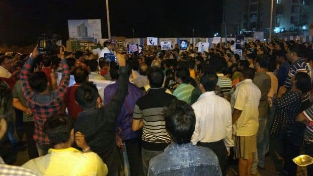 Protest March In Kharghar On Daycare Case पाळणाघर मारहाण: चिमुकल्यांसह पालकांचा निषेध मोर्चा