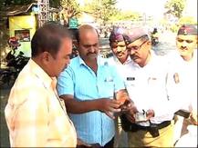 नोटाबंदीवर नाशिक वाहतूक पोलिसांचा स्मार्ट उतारा, पण दंडवसुलीवेळी फजिती