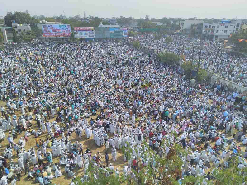 लातूरमध्ये मुस्लीम समाजाचा विराट मूक मोर्चा