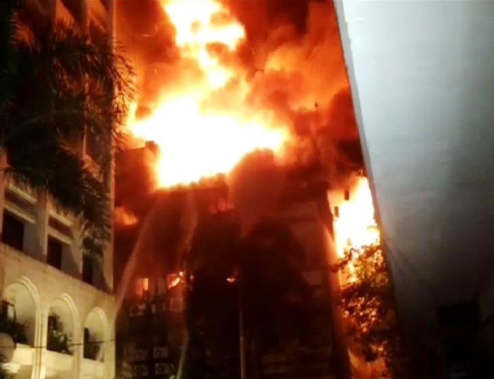 29140 fire incident in Mumbai from last 6 years  मुंबईत 6 वर्षात 29 हजार 140 आगीच्या घटना