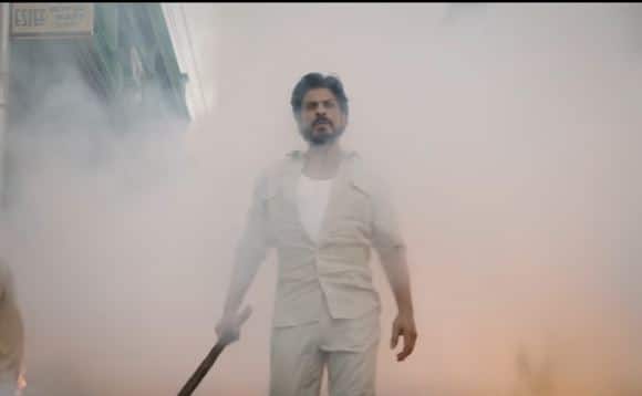 Raees Watch Trailer On 7 Dec Shah Rukh Khan Mahira Khan Nawazuddin Siddiqui प्रश्न तुमचे, उत्तरं माझी, 'रईस' शाहरुखची हटके घोषणा