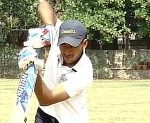 रवी शास्त्री, युवीनंतर आणखी एका भारतीयाचे 6 बॉलमध्ये 6 सिक्सर!